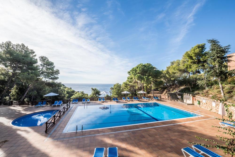 Camping Sunissim Cala Llevado 4 By Locatour Hotel Tossa de Mar Exterior photo